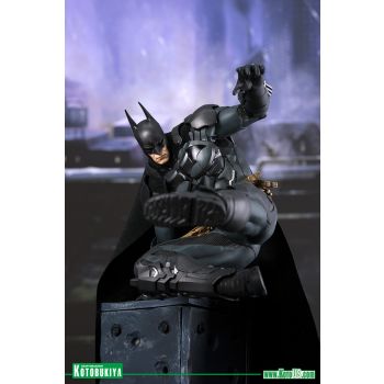 DC COMICS BATMAN: ARKHAM KNIGHT BATMAN ARTFX+ STATUE 