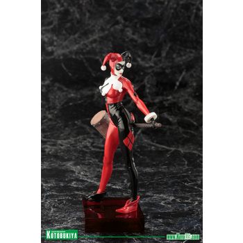 DC UNIVERSE HARLEY QUINN ARTFX+ STATUE