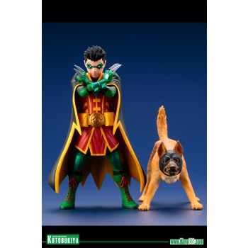 DC UNIVERSE ROBIN AND BAT‐HOUND ARTFX+