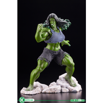 MARVEL UNIVERSE SHE-HULK ARTFX PREMIER