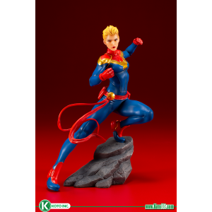 MARVEL COMICS AVENGERS SERIES CAPTAIN MARVEL ARTFX+