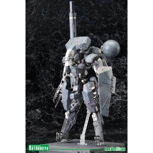 METAL GEAR SOLID V: THE PHANTOM PAIN SAHELANTHROPUS MODEL KIT W/ BONUS POSTER